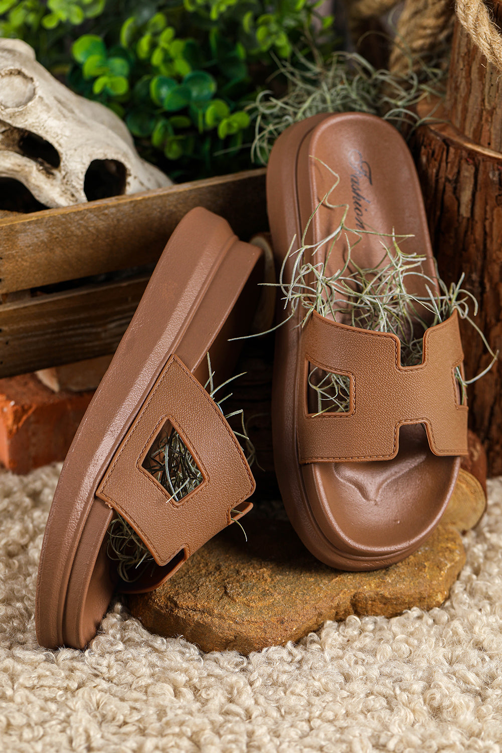 Women's Platform Slide Sandals Cutout Strap Open Toe – Weekend Wear
