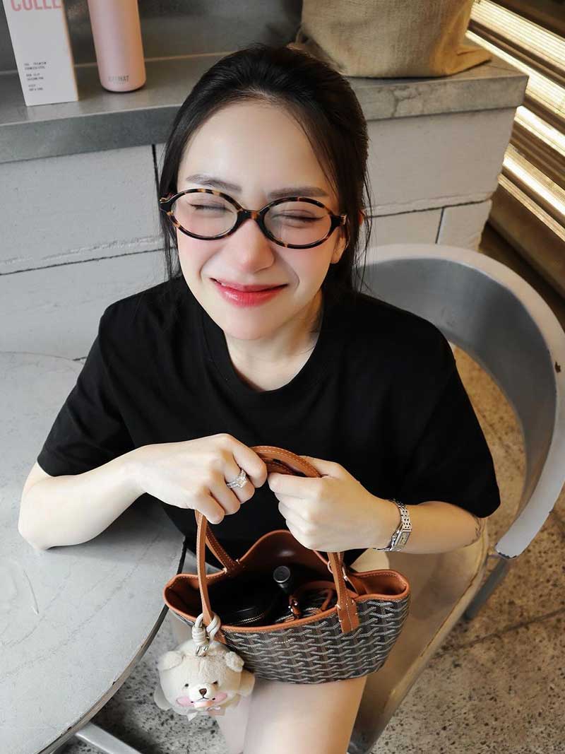 Women's Reading Glasses Oval Frame Clear Lens – Going Out Office