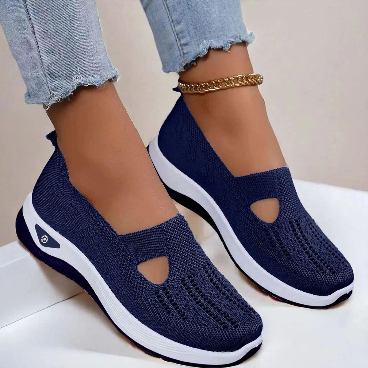 Women’s Shoes Cutout Upper Perforated Front Raised Sole – Botanical Garden Walks