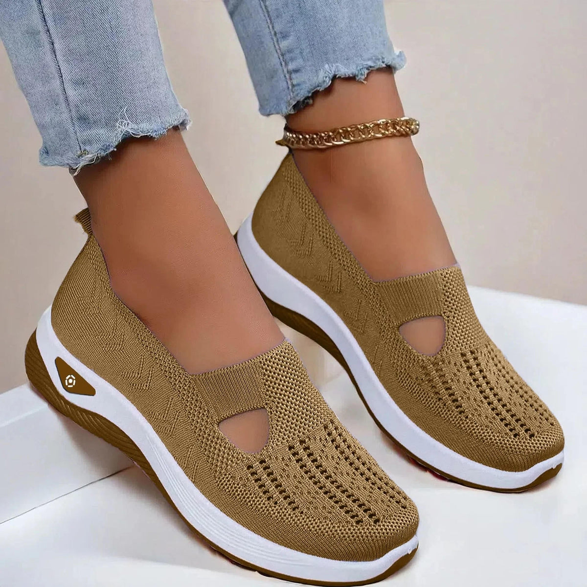 Women’s Shoes Cutout Upper Perforated Front Raised Sole – Botanical Garden Walks