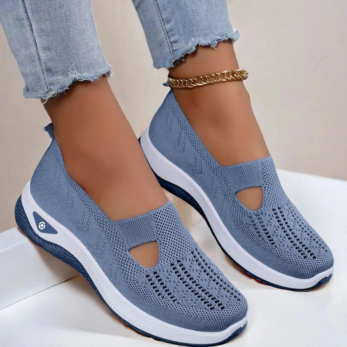 Women’s Shoes Cutout Upper Perforated Front Raised Sole – Botanical Garden Walks