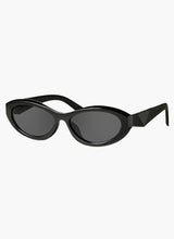 Women's Slim Oval Sunglasses Tinted Lens Pointed Frame – Beach Vacation