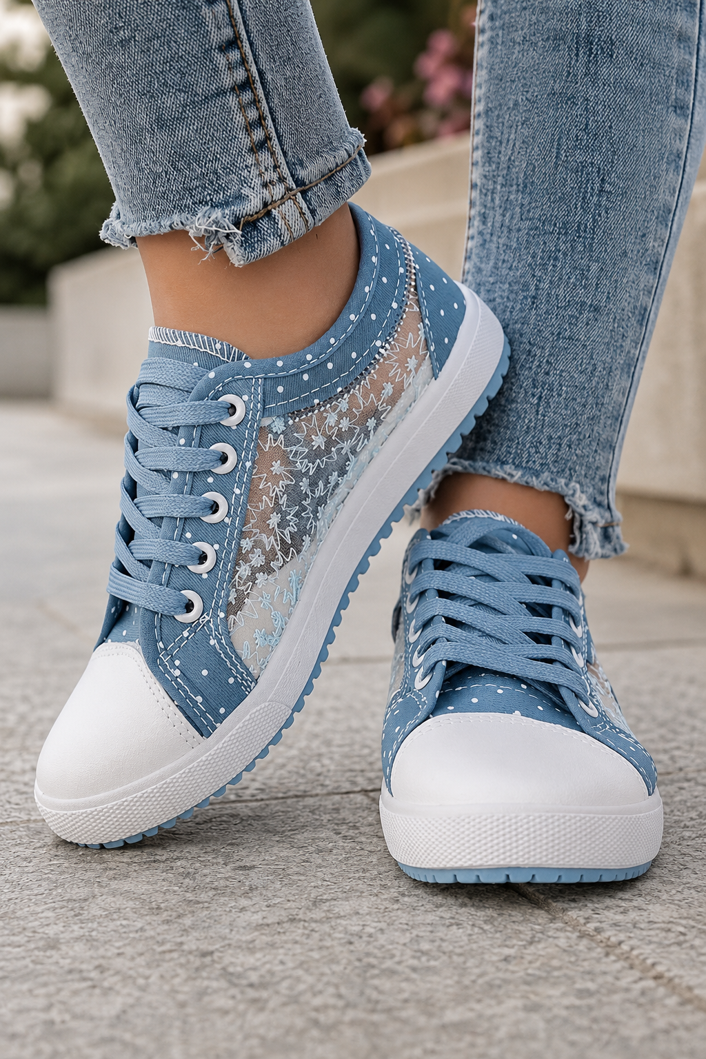 Women’s Sneakers Lace-Up Dotted Panels Rounded Toe Cap – Market Visit