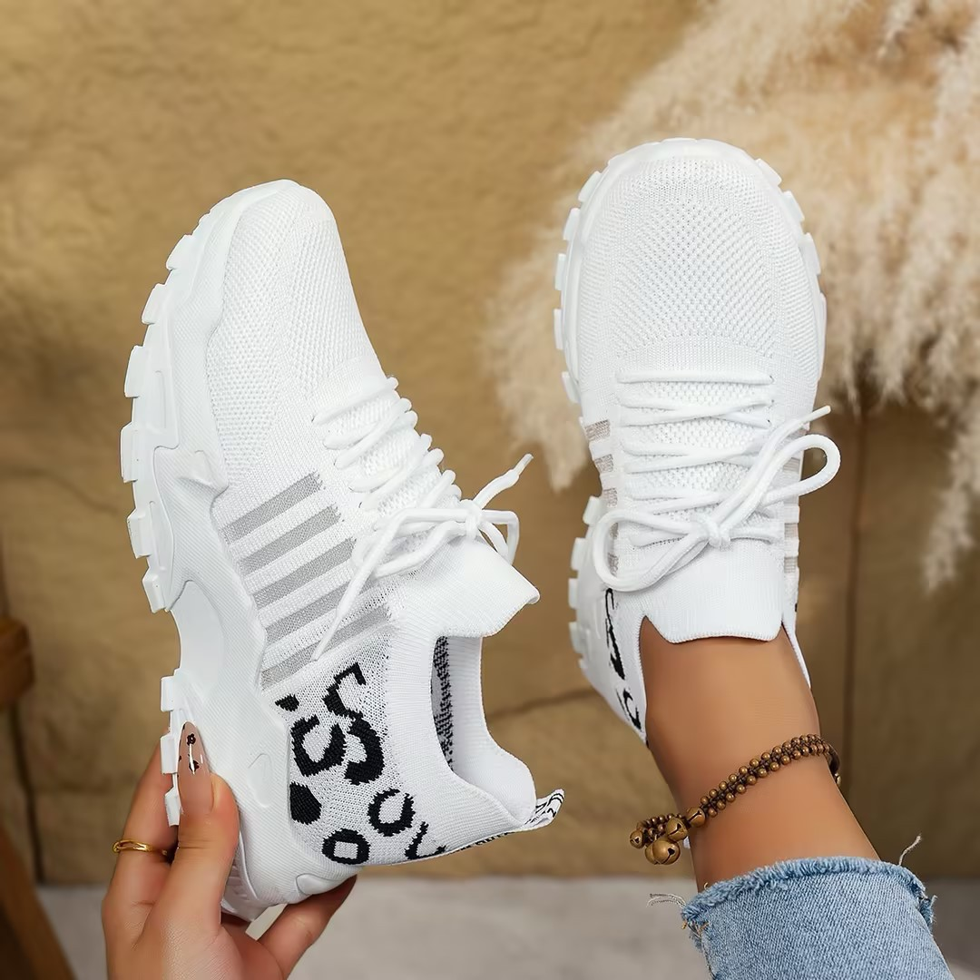 Women’s Sneakers Lace-Up Rounded Toe Textured Sole – Weekend Errands