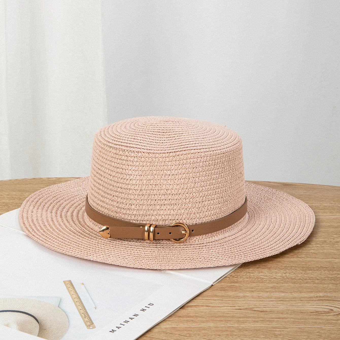 Women's Straw Sun Hat Wide Brim Flat Crown Buckle Band – Boardwalk Outing